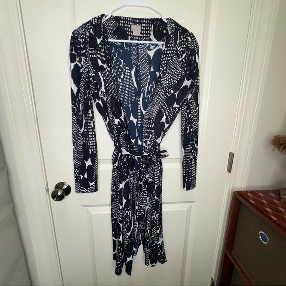 Chico’s Travelers Textured Crinkle Trench Belted Jacket Size M - Picture 4 of 10